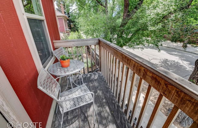 Romantic Getaway King Bed 1min to Restaurants! - Foto 16