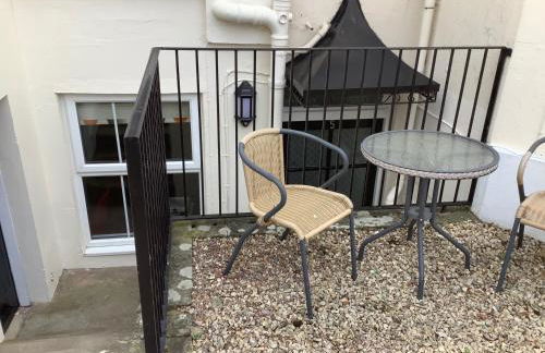 Luxury Refurbished 2 Bedroom Regency Apartment - Photo 21