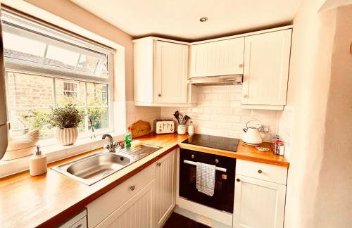 Fox Cottage - Cosy Stay on Pateley High Street - Photo 15