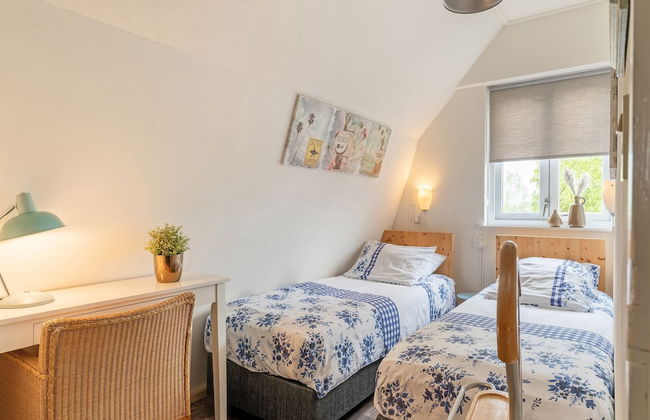 Lodge in Giethoorn With Breakfast - Photo 7