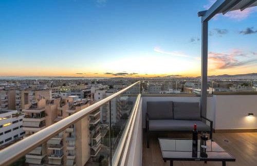 Elite Penthouse with Heated Pool and SkylineView - Foto 76