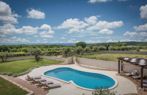 Four-Bedroom Holiday Home With Sea View In Krnica - Foto 8