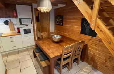 Le CHAL HEUREUX bel appartement dans vieille ferme de montagne rénovée - Foto 7