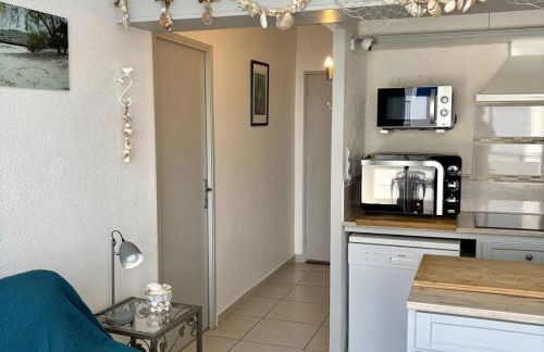 Appartement 4 Pers. en bord de mer avec parking privé et équipements complets - FR-1-529-41 - Foto 10