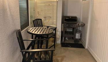 Luxury 1BR Suite Kitchen, Fireplace, Laundry, BBQ - Foto 3