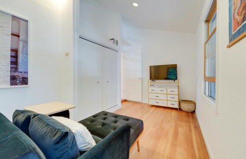 Near Dtwn and Pioneer Park Home with Furnished Patio - Foto 22