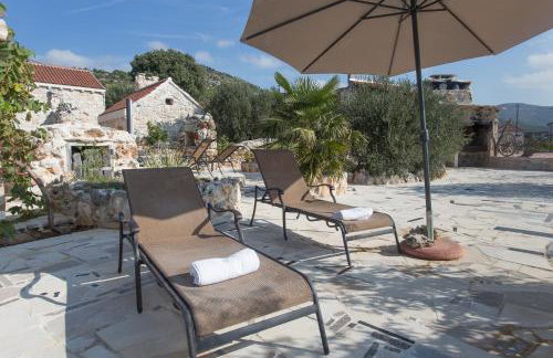 Stonehouse Marina - Estate With A Two Private Pools - Photo 103