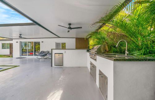 Luxury Villa Solara w Heated Pool Hot Tub BBQ - Foto 10