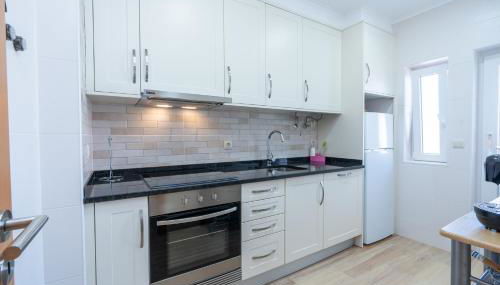 Renovated Algarve Apartments with Pool - Foto 3