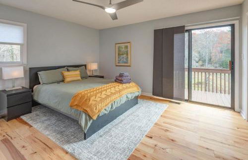 Majestic - Modern Cabin, Hot Tub, & Game Room! - Foto 14