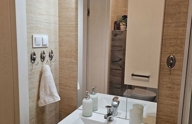 2 Bed Apartment in Zyrardow - Photo 17