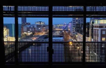 BEL APPARTEMENT MODERNE avec TERRASSE AC CLIMATISATION PARKING with additionnal fees - Foto 24