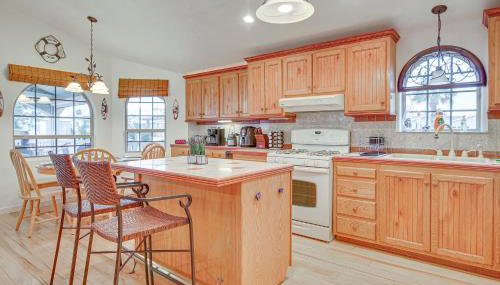 Canalfront Port Isabel Cottage 5 Mi to Beach! - Foto 1