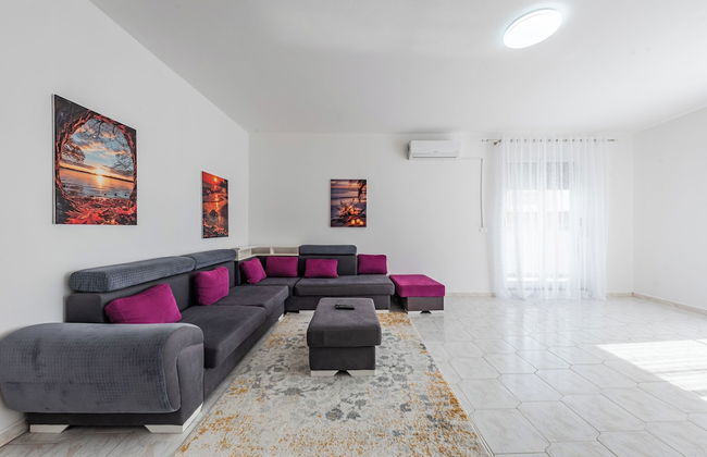 The Promenade Seaview - Photo 21