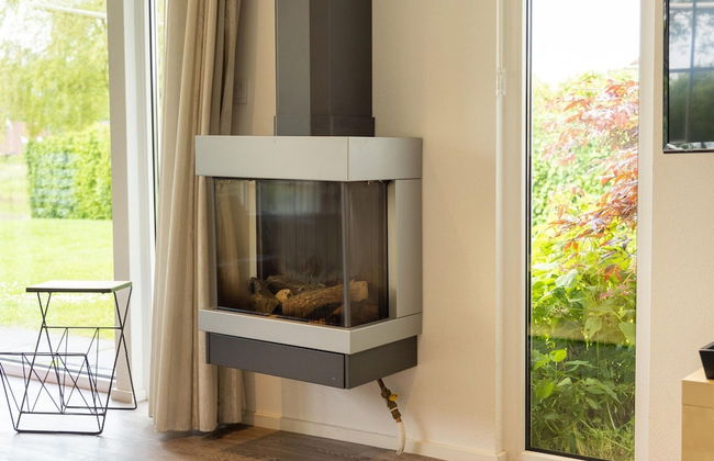 Comfortable Bungalow With Massage Shower, Within Nature - Photo 8