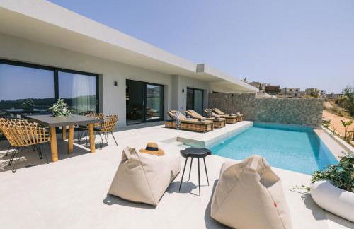 Celeste Luxury Villas - Photo 1