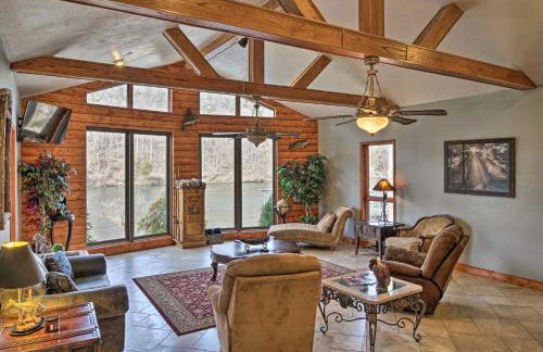 Waterfront Hollister Retreat with Dock and Game Room! - Foto 6