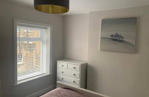 Tipsy Cottage Charming 2 bedroom home. - Photo 8