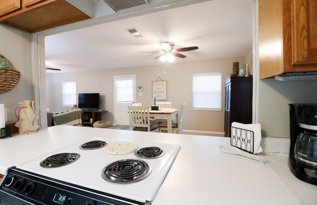 Sunny Daze Walk to Beach 2 Decks Pet Friendly Has a Mini Bar - Foto 37