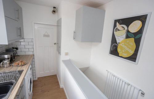 The Avenue-3 bed sleeps 6 great for contractors - Foto 9