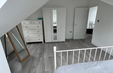 Lovely 2 Bedroom Flat with Roof Terrace in London NW6 - Foto 6