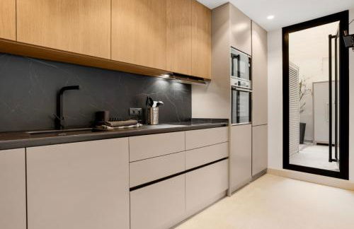 Stylish 2BR in Estepona, Walk to Beach & Old Town - Photo 14