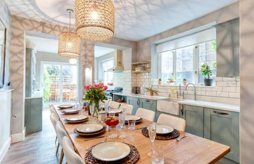 6BR Luxury Beach House Hot Tub & Sea Views - Foto 22