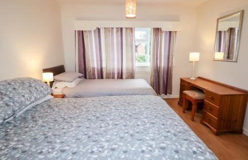 The Hawthorns - Photo 11