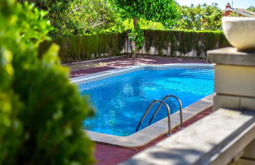 Chalet Individual Con Piscina, de 3 habitaciones en Coma-ruga - Foto 1