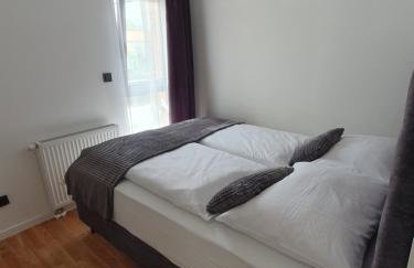 City heaven,self check in, with free parking - Foto 6