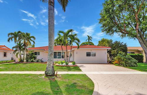 Sensational 5BR Villa Heated Pool near Hard Rock - Foto 37