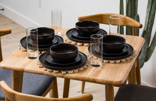 Wild West Disco Haus 2! New Hot Tub, Patio + Gym - Foto 9