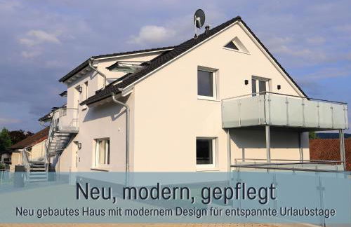 Ferienhaus Höckelheim - Savanna Lodge - barrierefrei - 3 Schlafzimmer-bis 6 Gäste - nahe Göttingen - 100 qm - Babies reisen gratis - Terrasse, Garten & Grill - vollausgestattete Küche mit Spülmaschine - Klimaanlage, Fußbodenheizung & Raffstores - Photo 6
