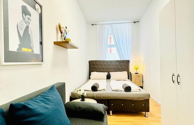 10 Economy Rooms-Shared Bath & Kitchen - Photo 76