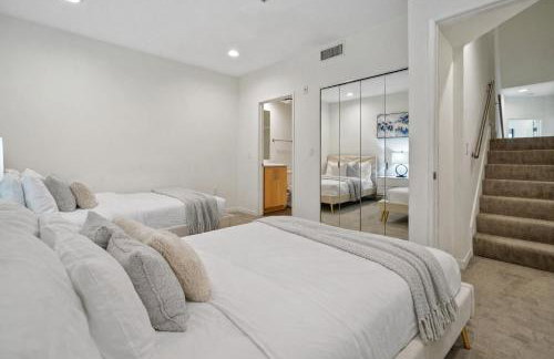 Venice Marina Water Front Luxury Condo - Photo 21