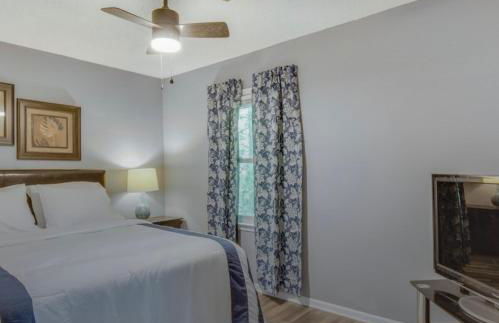 Athens home with Deck Near Sanford Stadium - Photo 20