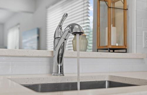 Newly Listed - One bedroom condo on Harbor Island - Foto 21