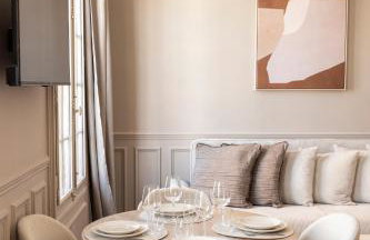 Elegant air-conditioned apartment with separate bedroom - Foto 9