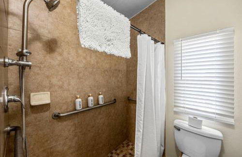 Accessible 3BR Home Sleeps 12, Pet-Friendly, Near Lake Conroe - Foto 21