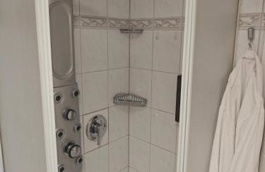 Moderne helle 75qm Wohnung am Salbker See inkl Parkplatz, Balkon - Foto 3