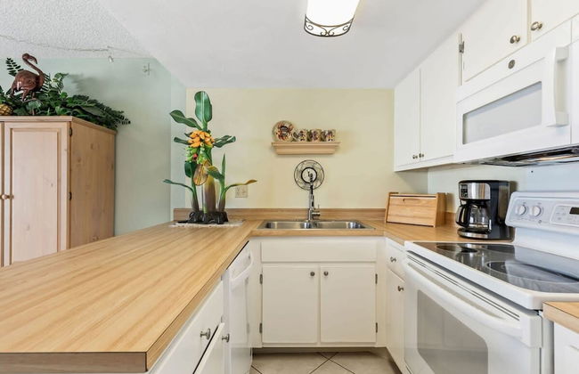 Sweet Sunrise Oceanfront Condo w Pool Hot Tub - Foto 10