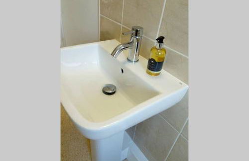 Cherry Cottage - Perfect base for two in beautiful Pembrokeshire - Photo 27