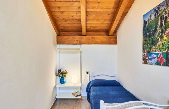 2 bedroom Apartment in Bellano with garden - Photo 16