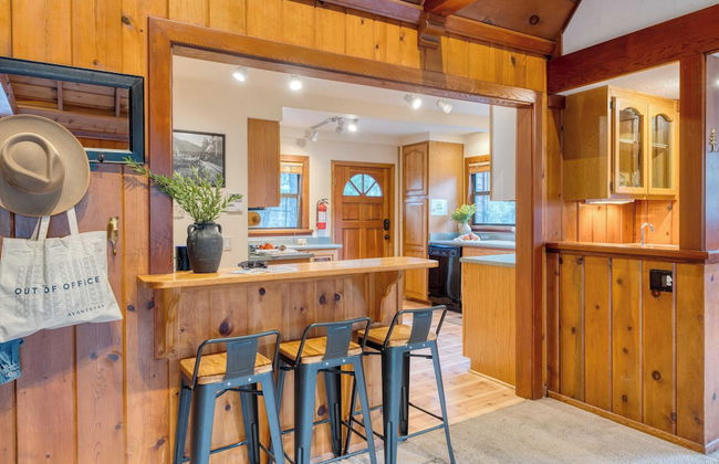 Riversong Lodge by Avantstay Sauna + Hot Tub On The Truckee River - Photo 10