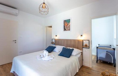 4 Bedroom Cozy Home In Marcana - Foto 34