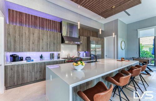 VillaBella Ultra LUXE 100ft Waterfront Villa 5Min2Beach - Foto 12