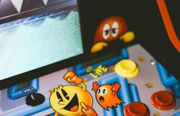 Vibrant Forest Retreat - Game Room, Spa, Fire Pit - Sleeps10 - Foto 16