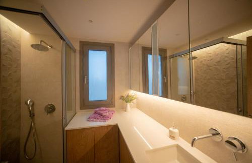 LENICO Seafront Villa - Photo 24