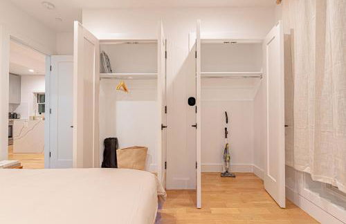 Chic Japandi 1BR in Brooklyn w Washer & Dryer - Foto 27