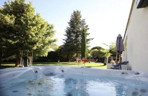 VILLA SAINTE BAUME Piscine Jacuzzi tout confort - Photo 40